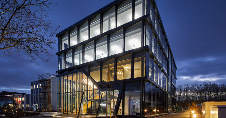 FOTO 1 TRI 181210 Koeln 0028