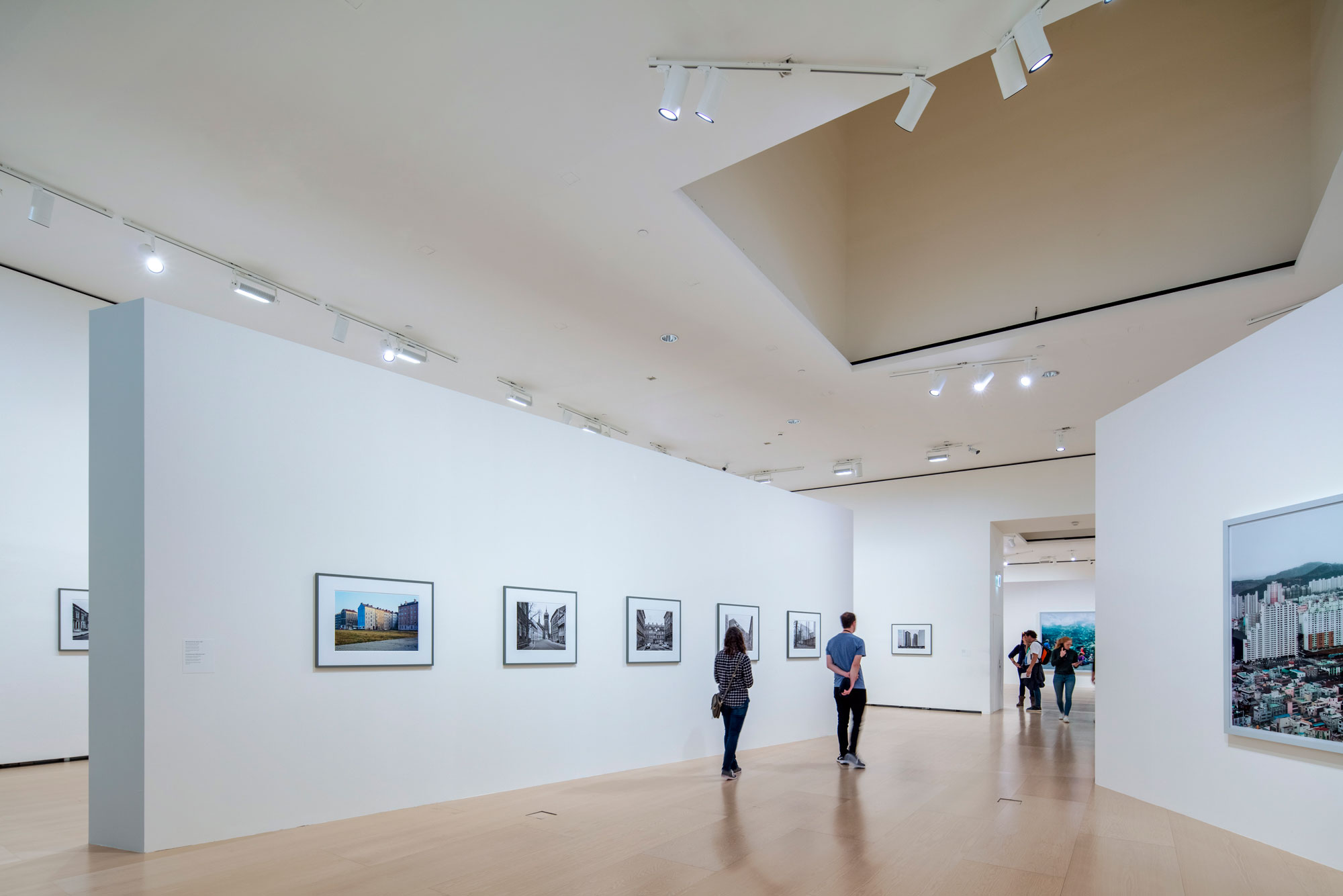 AR Zumtobel Guggenheim Bilbao 02 2nd Floor 005