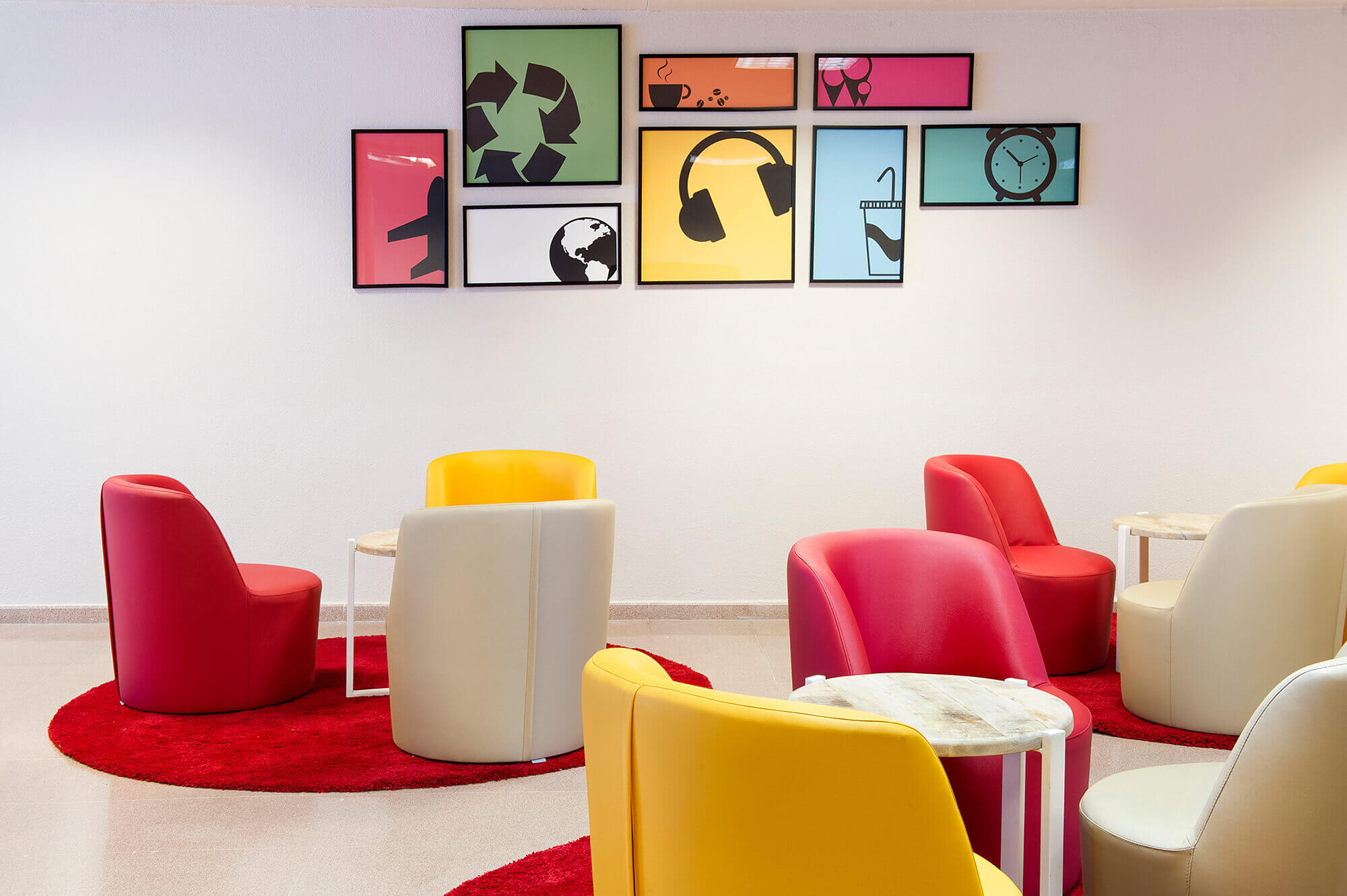 Denys von arend decoracion residencia uax alfonso x madrid zona descanso 1