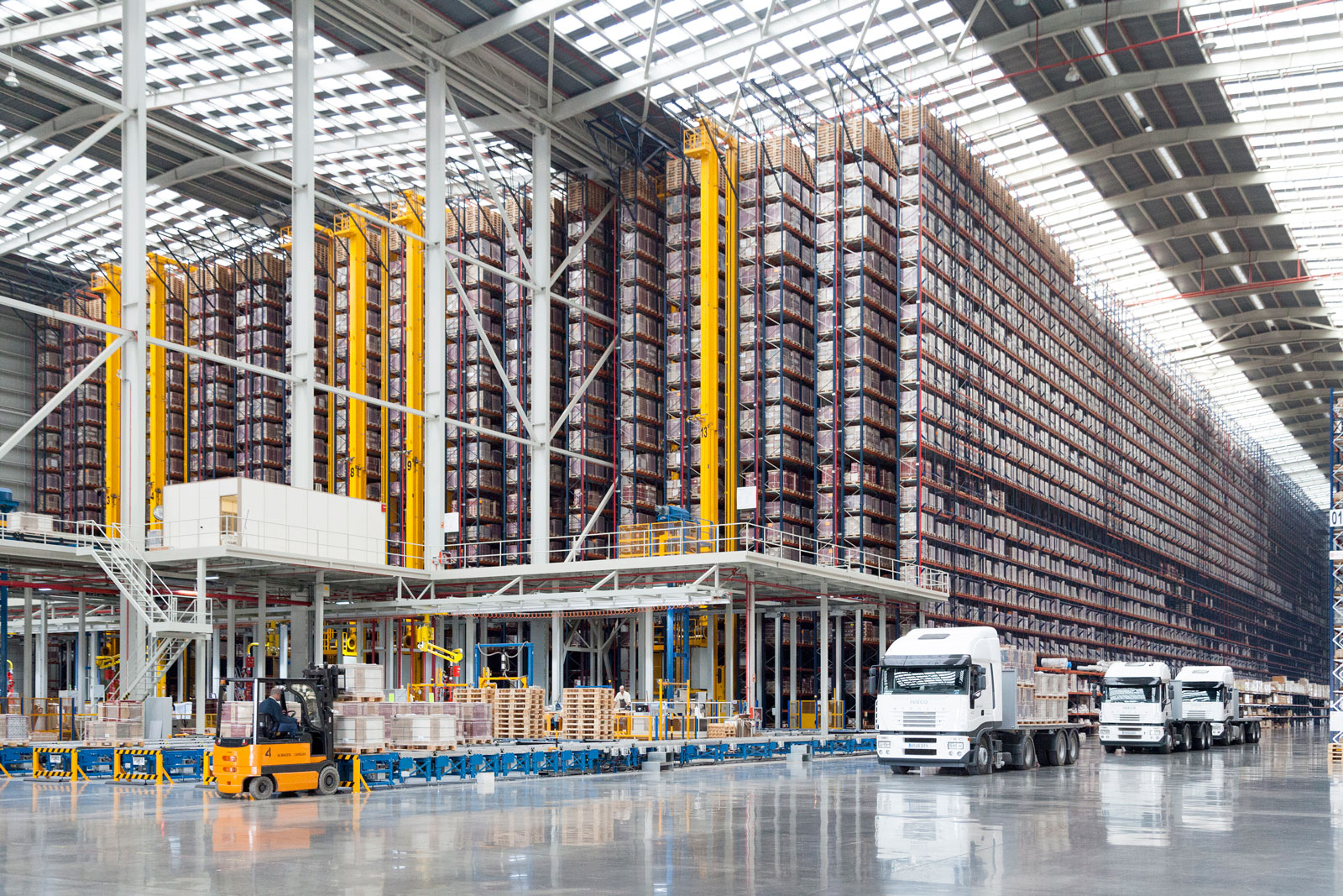 centro logistico porcelanosa