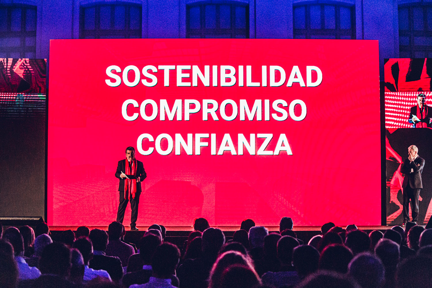 Pedro Ruiz director general