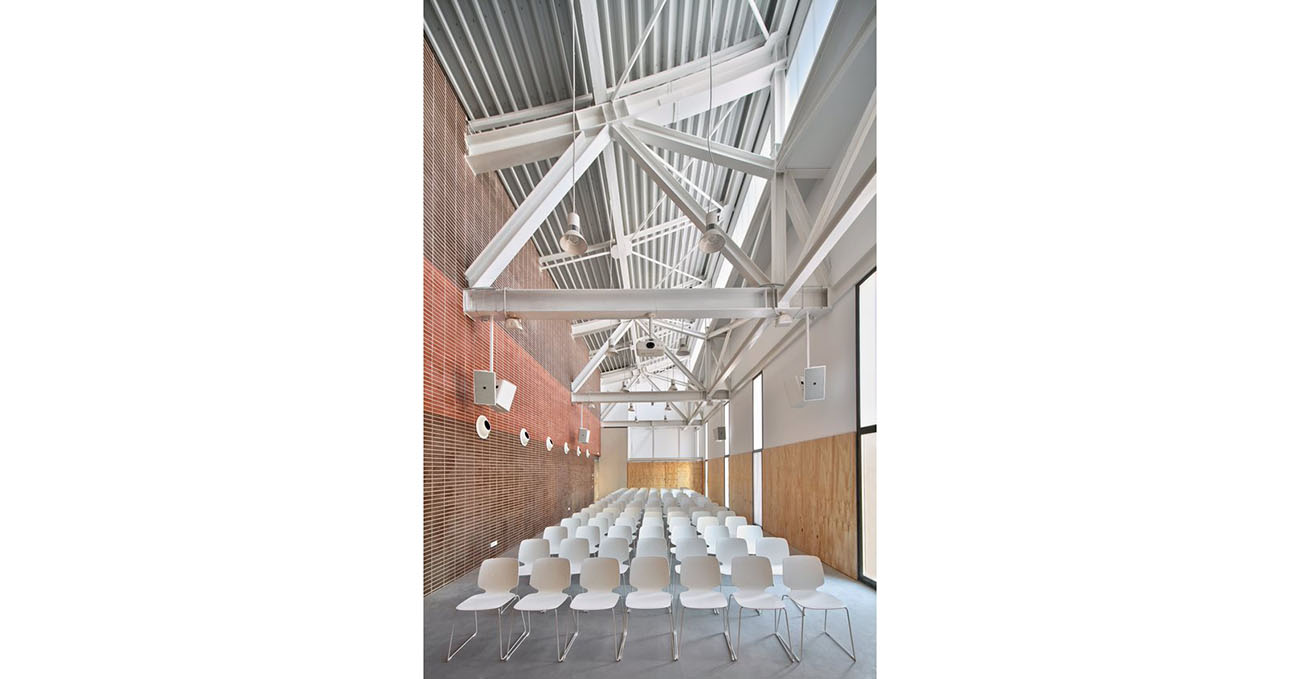 La pintura ecológica TITANPRO P-60, en el polideportivo barcelonés Camp del Ferro 2 TITANPRO CAMP FERRO 05