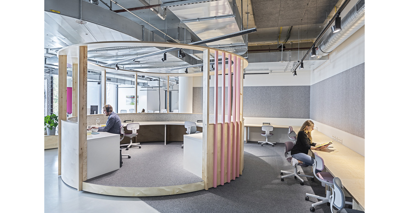 Una iluminación flexible para un entorno de cotrabajo eficaz: cómo crear espacios de trabajo compartidos que se adapten a las diferentes necesidades de varios usuarios 3 ERCO Co Working 005