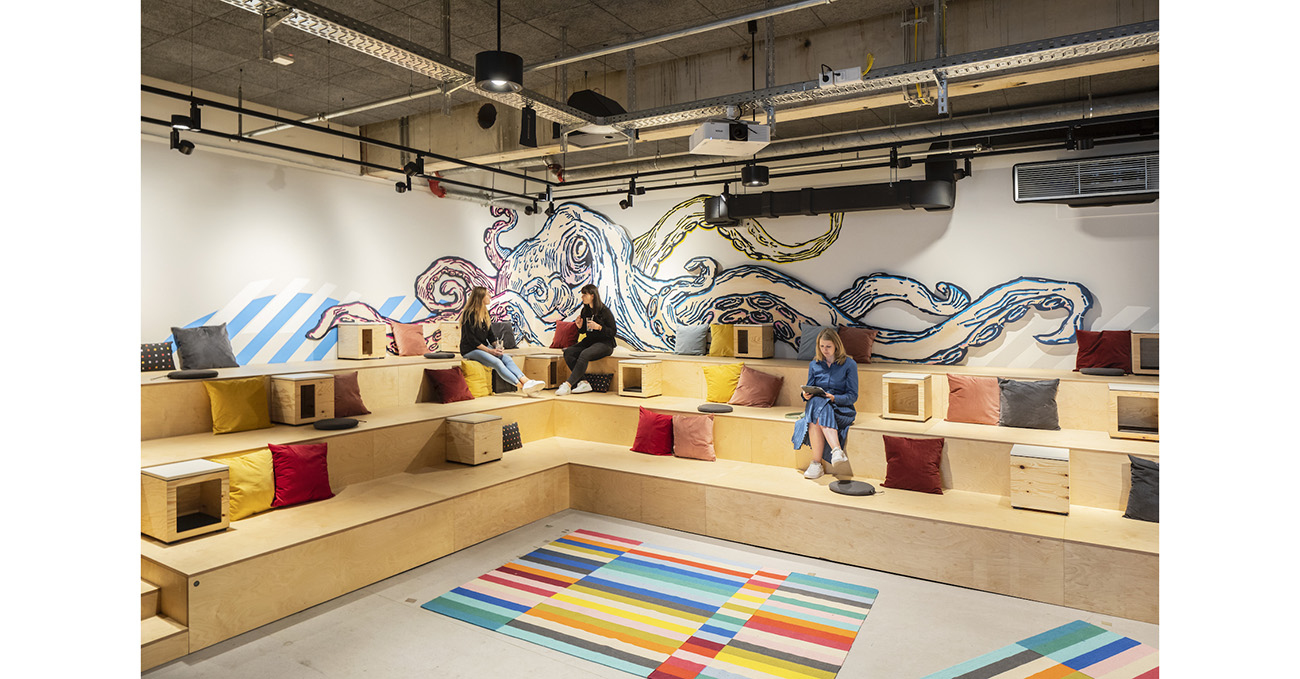 Una iluminación flexible para un entorno de cotrabajo eficaz: cómo crear espacios de trabajo compartidos que se adapten a las diferentes necesidades de varios usuarios 4 ERCO Co Working 006