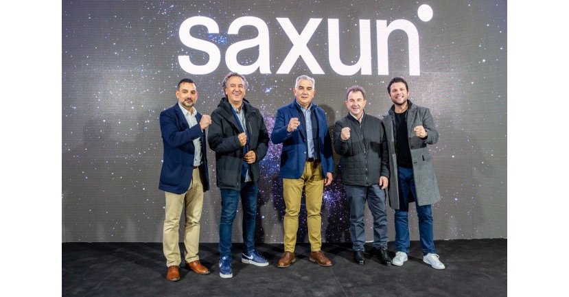 Saxun celebra una gran fiesta con todos sus empleados para inaugurar su nueva etapa 1 2