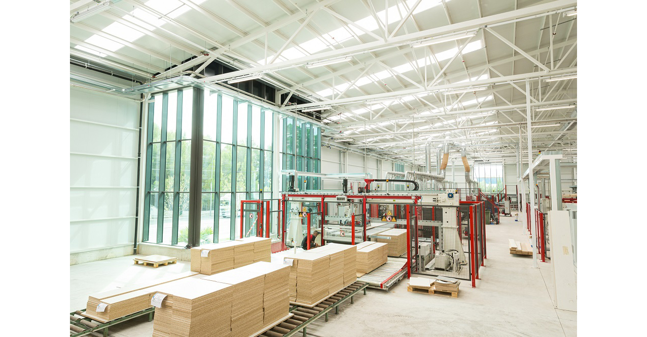 Actiu amplía y equipa sus instalaciones productivas con una nueva planta fotovoltaica de energía 100% verde 5 Actiu 7 2