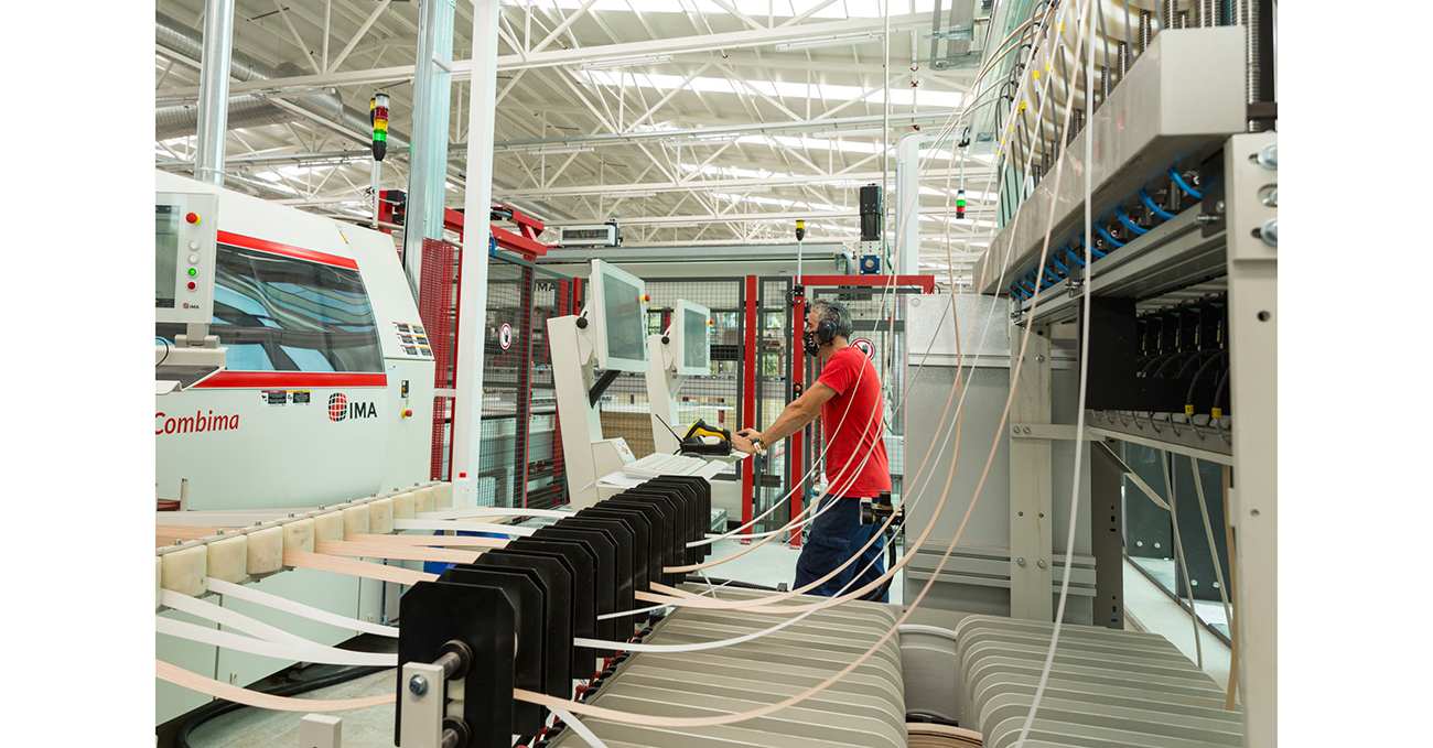 Actiu amplía y equipa sus instalaciones productivas con una nueva planta fotovoltaica de energía 100% verde 4 Actiu 7 3