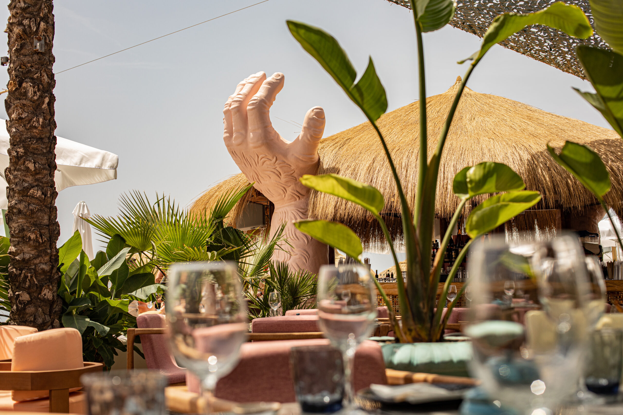 Bienvenidos a la selva de SLVJ Marbella Beach Club 1 R8A9592 scaled