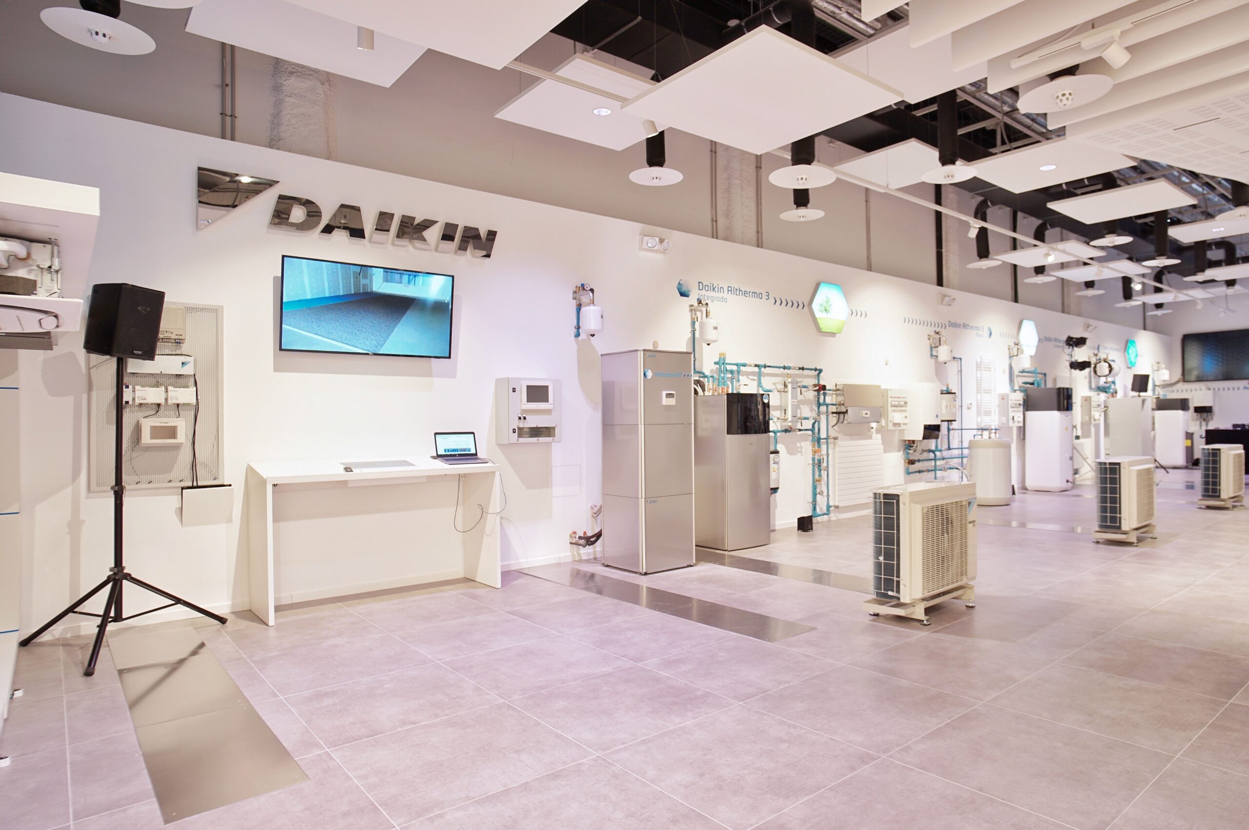 El Instituto Daikin comienza el curso con una amplia oferta formativa para profesionales del sector 1 Instituto Daikin formacion Daikin scaled