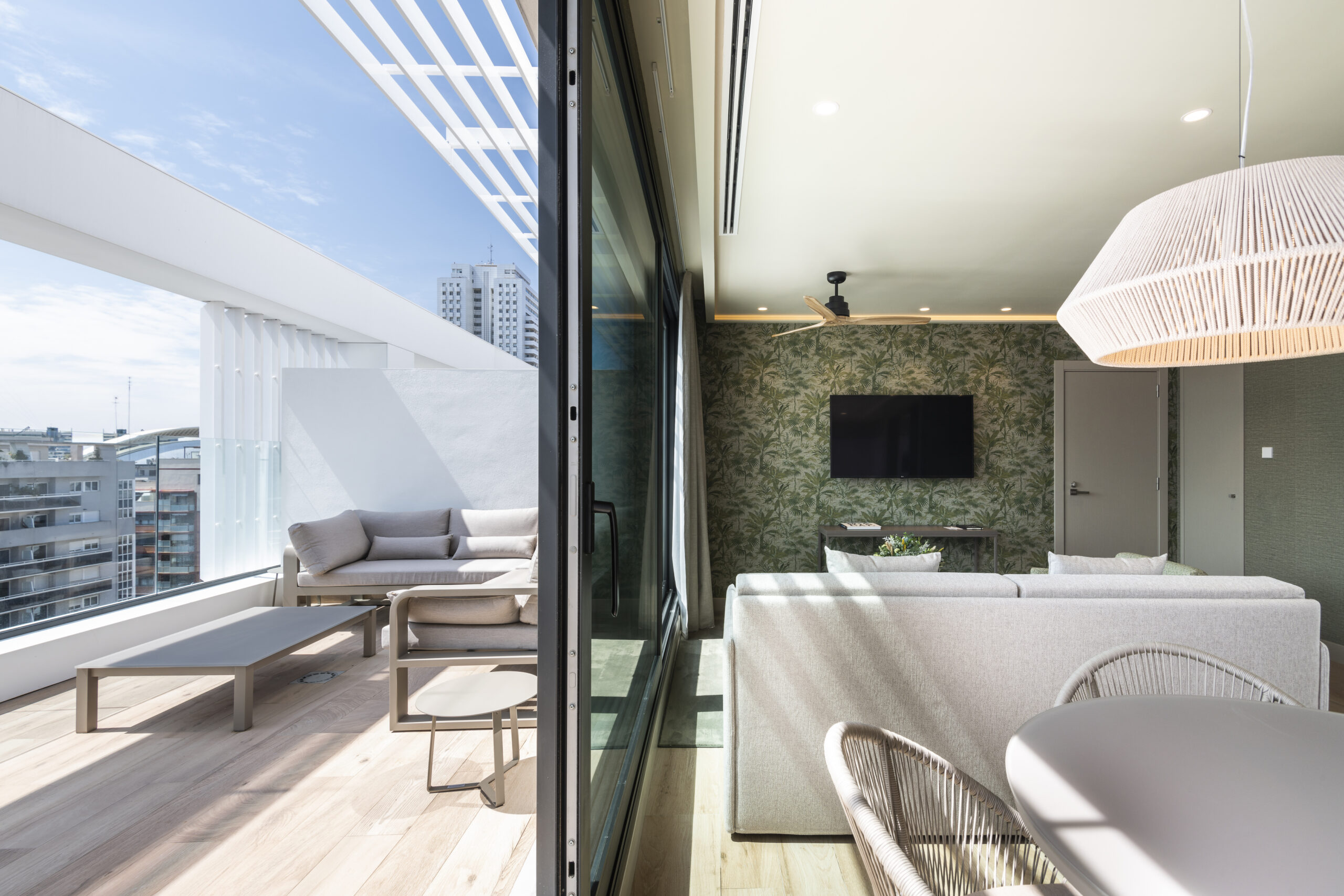 avda francia 04 scaled