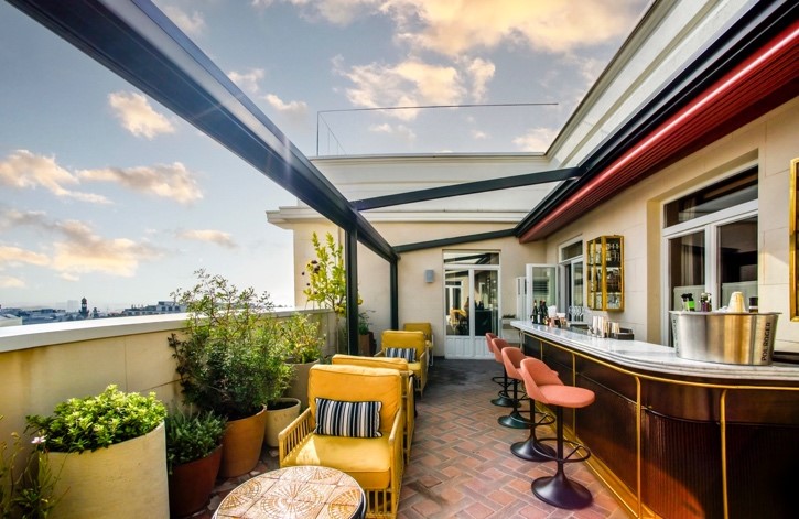 “De Madrid al cielo”: el hotel con una de las mejores vistas de la capital cuenta con barandillas de Comenza 12 12