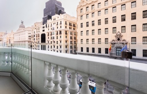 “De Madrid al cielo”: el hotel con una de las mejores vistas de la capital cuenta con barandillas de Comenza 10 8 1