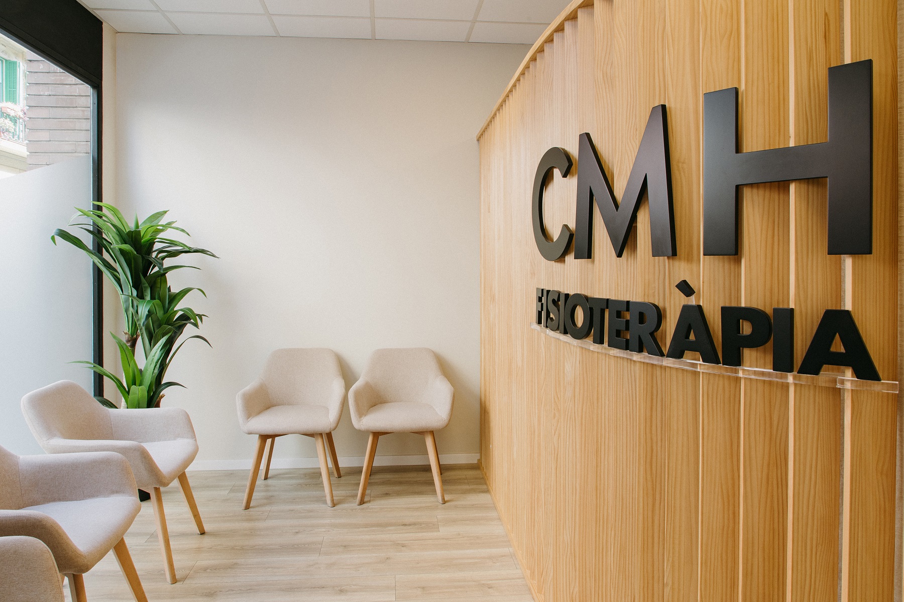 118 Studio culmina la ampliación del centro médico CMH en Barcelona 1 2 CMH