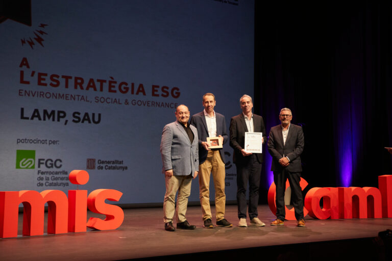 Noticias 8 LAMP Premios Cambra