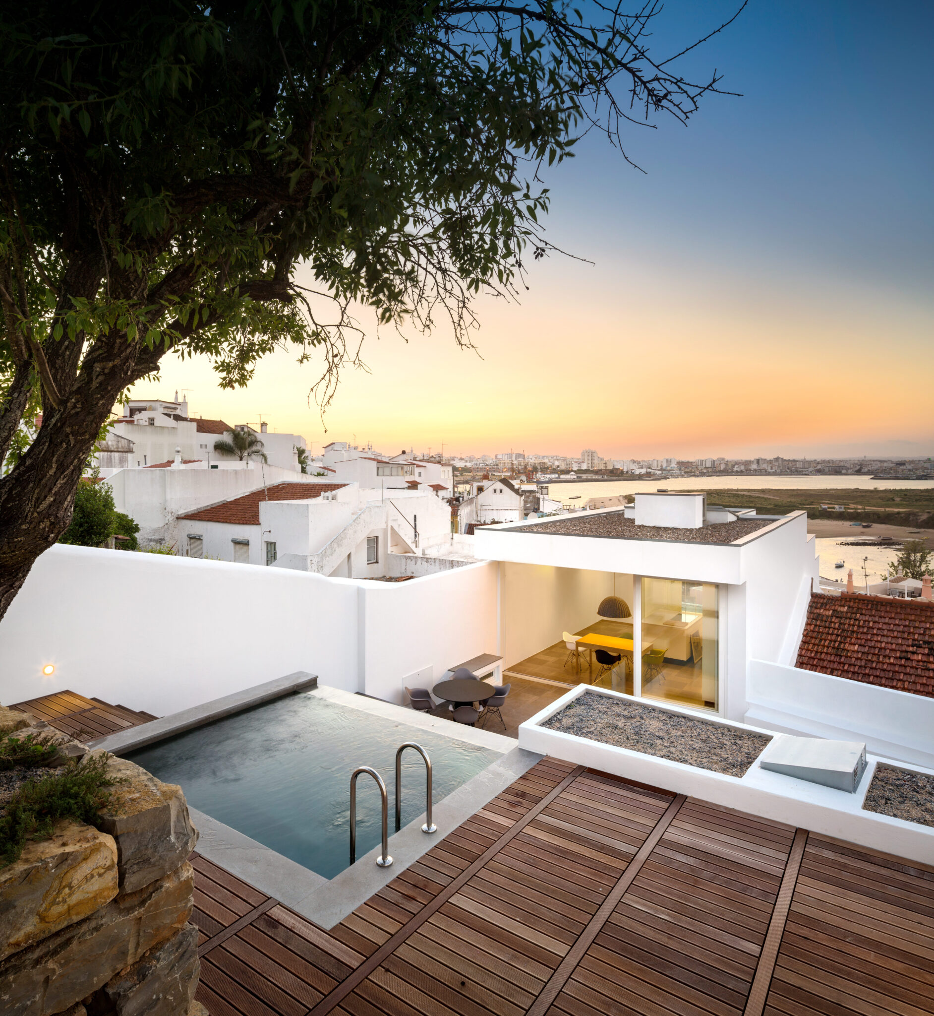 El Estudio Marlene Uldschmidt presenta la Casa 103