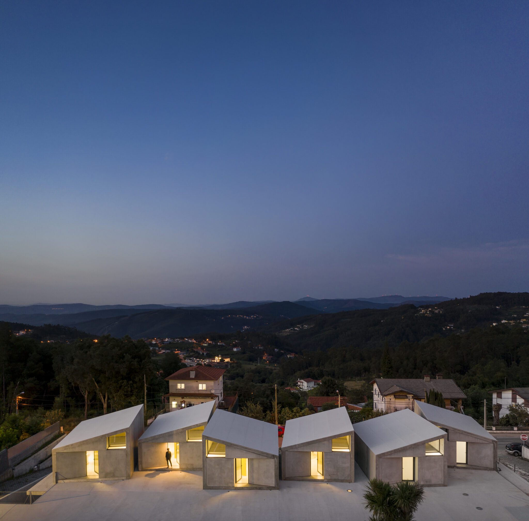 SUMMARY presenta nuevo proyecto de 1000 m² construido íntegramente con sistemas prefabricados