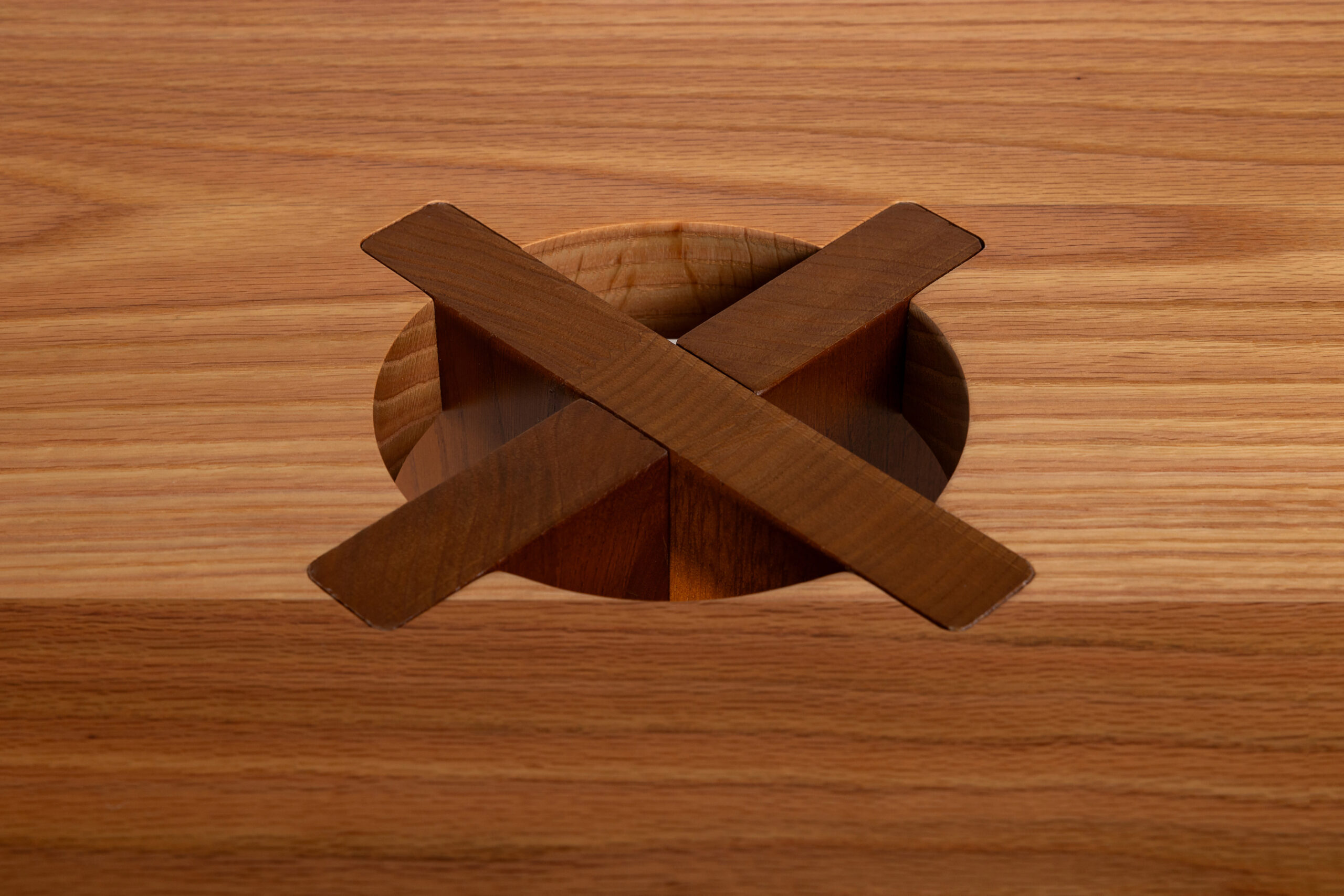 TipTap Tables presenta cinco mesas para cinco formas de vivir el diseño 4 TipTap Tables presenta cinco mesas para cinco formas de vivir el diseño