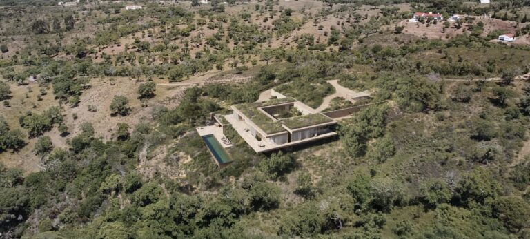 Casa Fonte - projeto de JAA em Melides