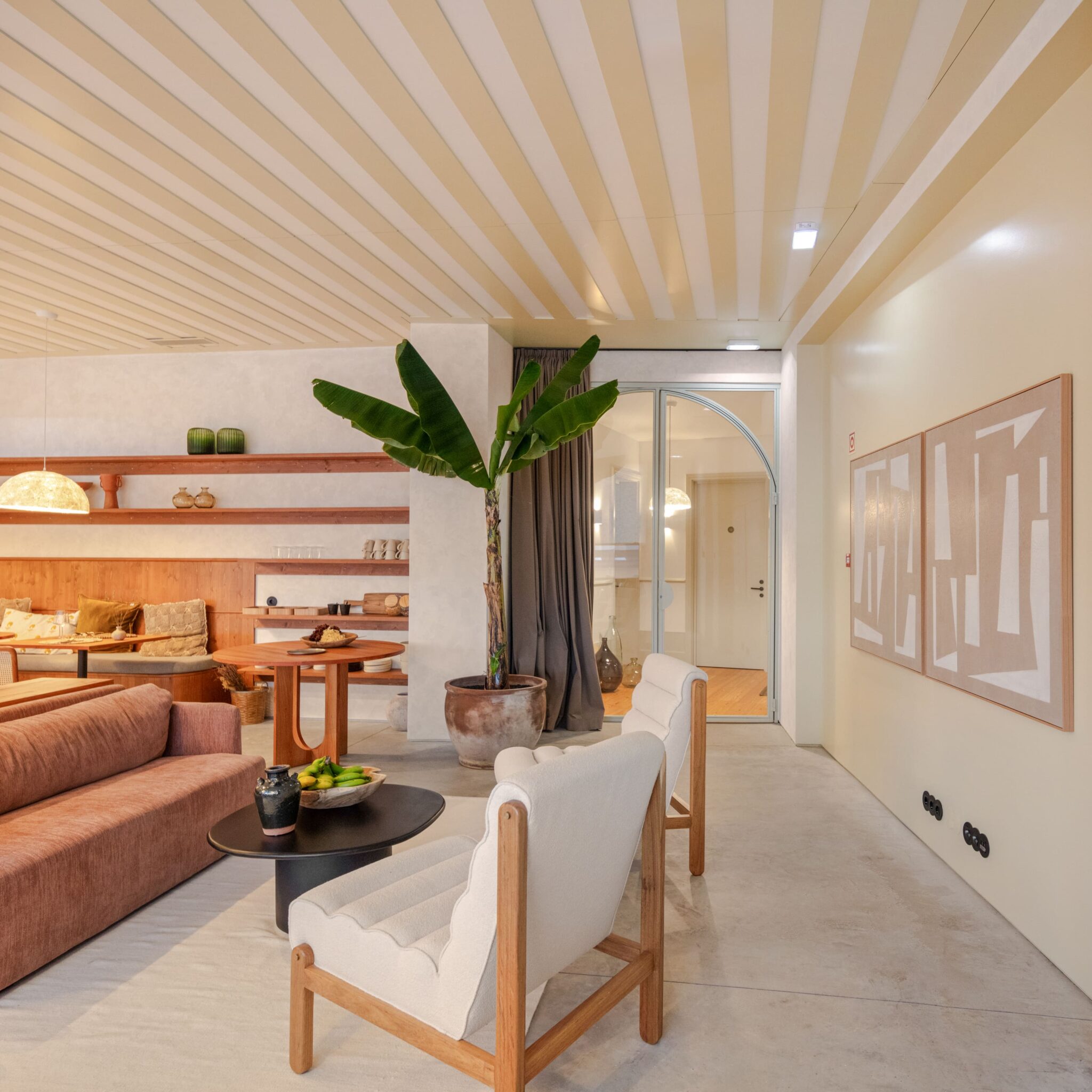 “The Farm”, por PF Arch Studio: Un refugio atemporal inspirado en la esencia de las Azores