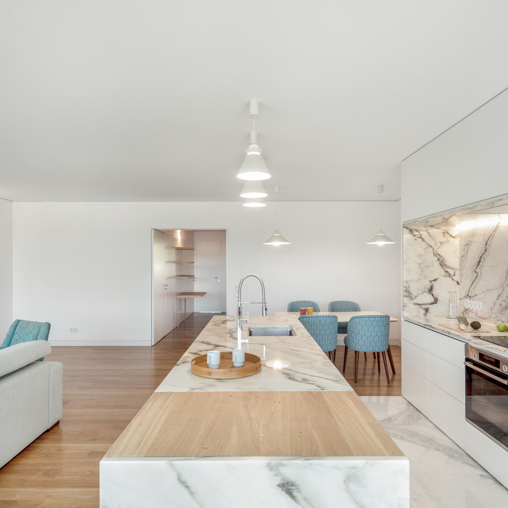 Aurora 10: Tiago do Vale Arquitectos redefine la vivienda colectiva en el contexto suburbano