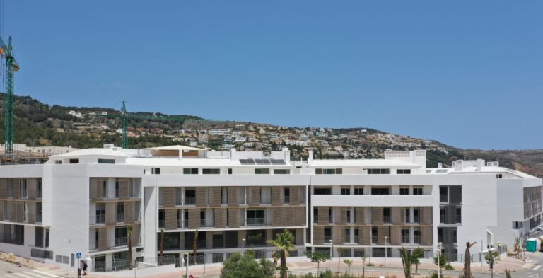 Edificio de la promocion Unic de AEDAS Homes en Javea Alicante